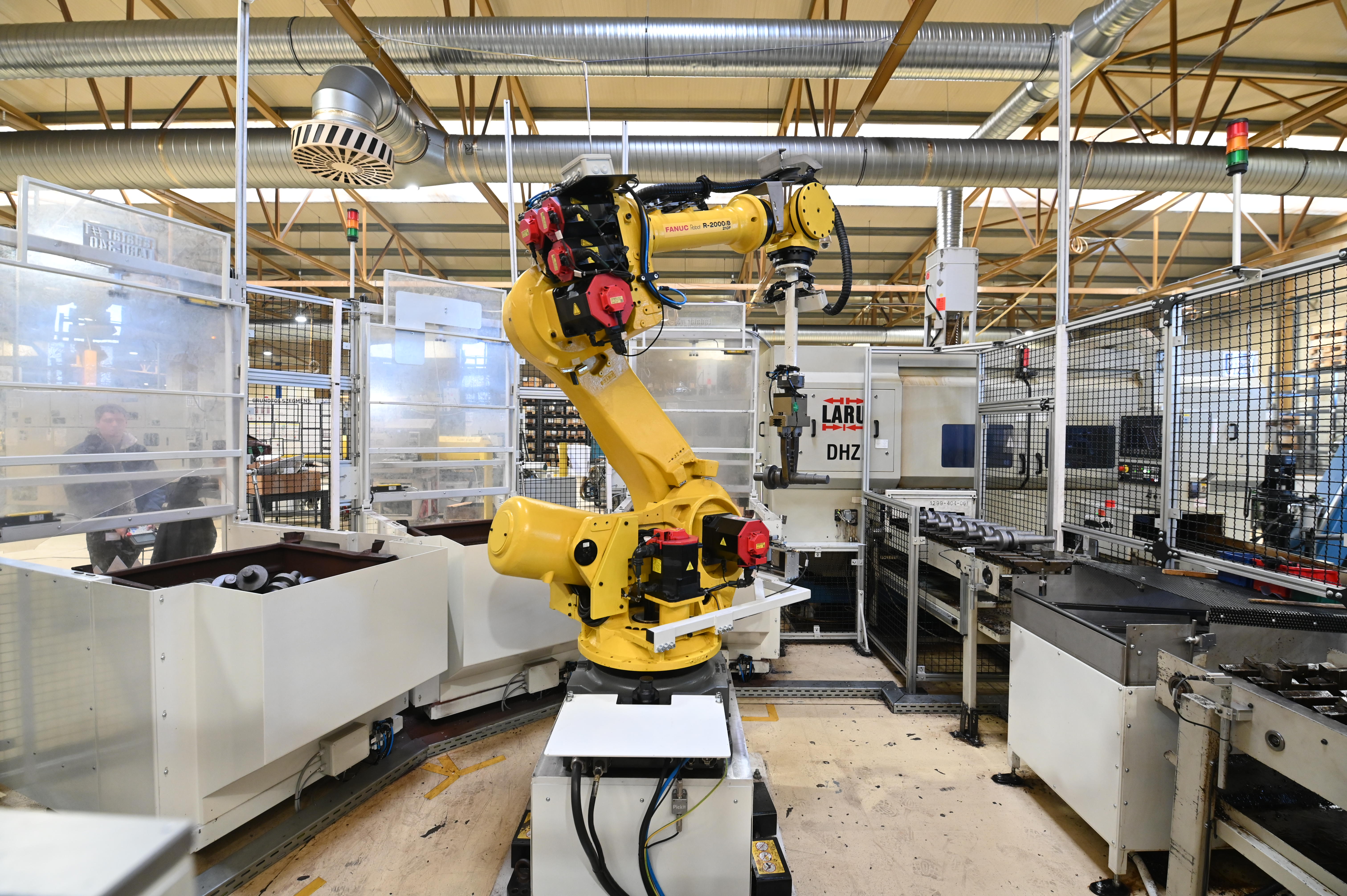 Automated machining cell